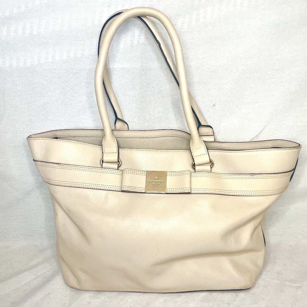 Kate Spade New York White/Cream Harmony Tote with Bow and Gold Hardware